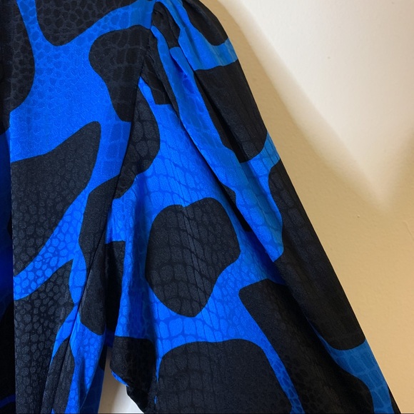 Vintage Flora Kung Silk Wrap Dress size 6 Petites - Picture 4 of 16